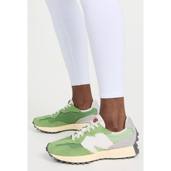 NEW BALANCE NWOB 327 Sneaker Suede Light Green Gray U327WRD Women's 10.5 - Picture 3 of 8